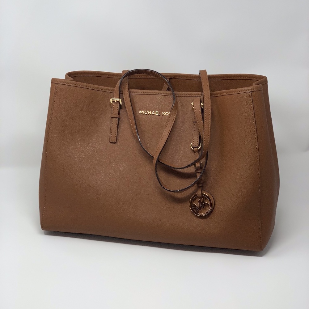 ✿SOLD✿ Michael Kors Shoulder Bag